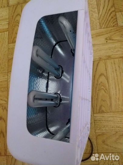 Лампа для сушки ногтей в отличном состоянии