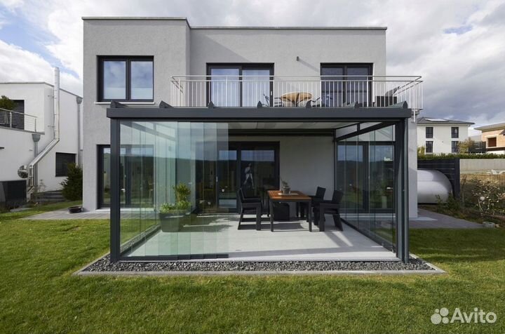 Безрамное остекление беседки