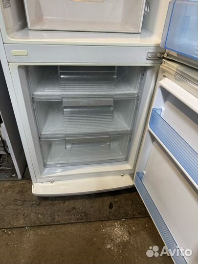 Холодильник 