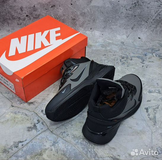 Мужские зимние кроссовки Nike