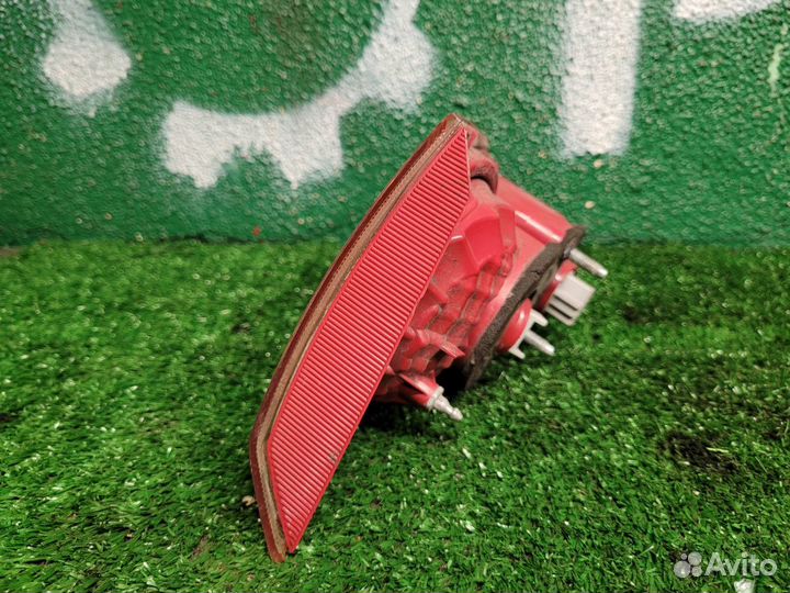 Фонарь задний внутренний левый Mitsubishi Lancer X