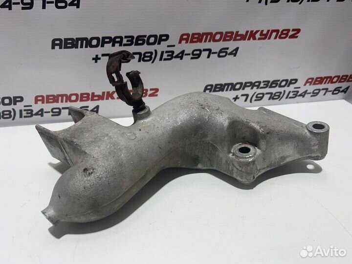 Кронштейн двигателя правый (Peugeot, Пежо 206)