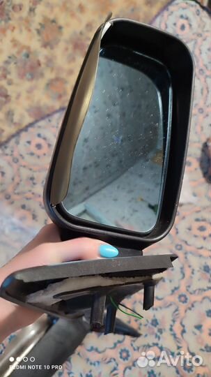 Автомобильное зеркало заднего вида