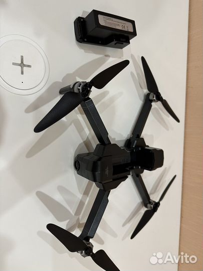 Квадрокоптер дрон с камерой SJ R/C F11 PRO