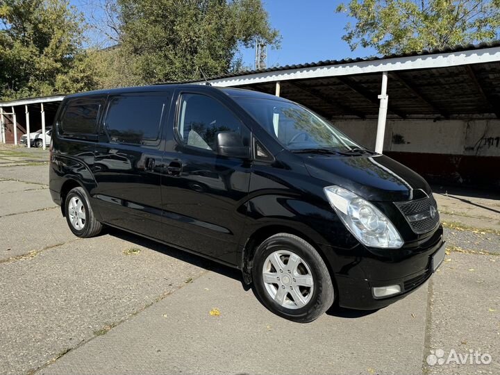 Hyundai Grand Starex 2.5 AT, 2010, 324 437 км