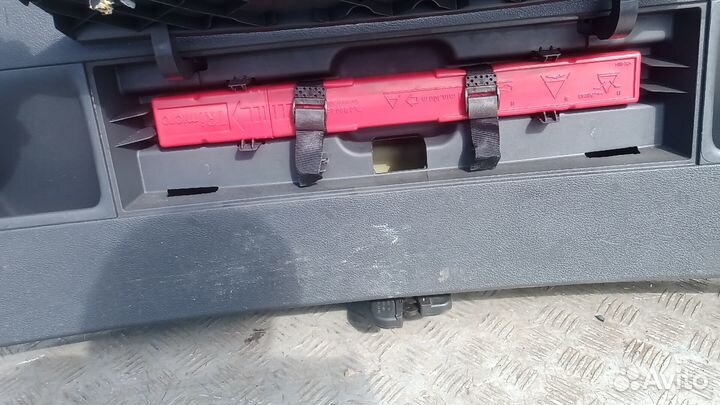 Крышка (дверь) багажника volkswagen touran (1T1, 1