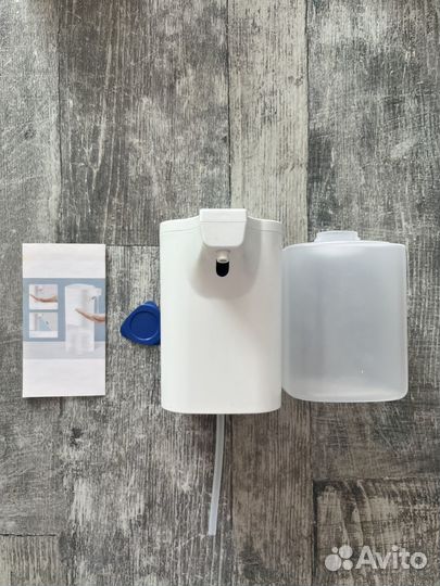 Диспенсер для мыла сенсорный