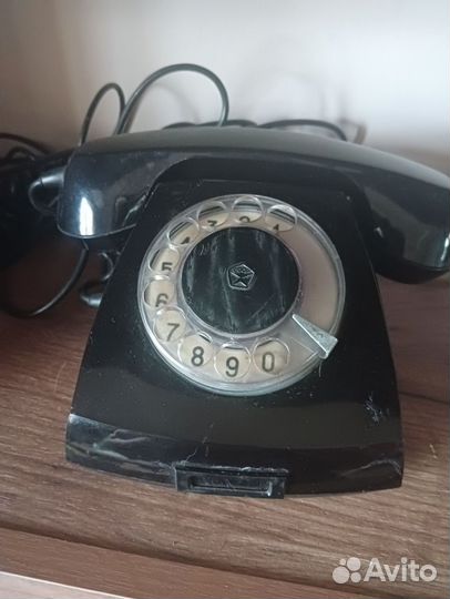 Старый телефон СССР ретро