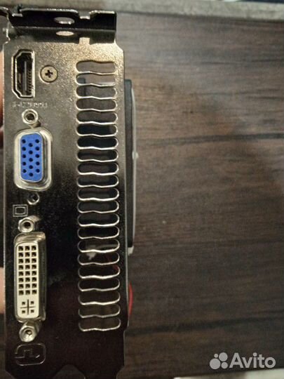 Видеокарта Asus GeForce GTX 550 Ti