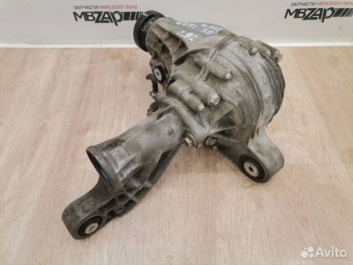 Редуктор передний Mercedes W251 R 251 2.92