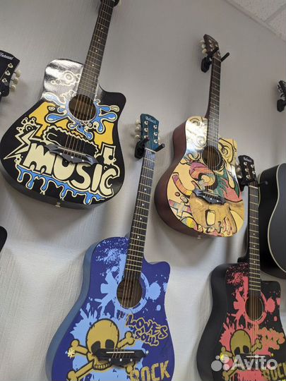 Гитара новая