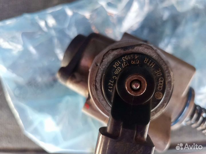 Насос топливный VAG Audi Q7 4.2 BAR