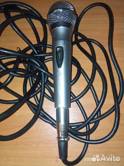 Студийный микрофон