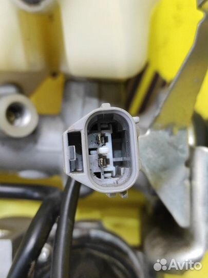 Главный тормозной цилиндр Lexus Gs430 UZS190