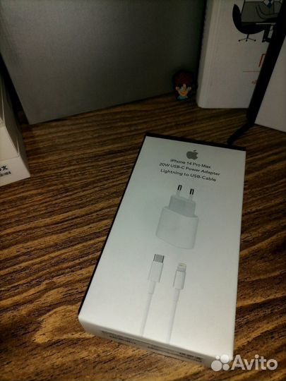 Зарядка на iPhone