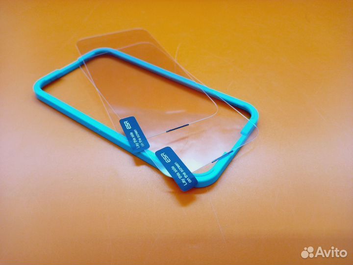 33738 Защитное стекло ESR для iPhone 14 Pro Max 2