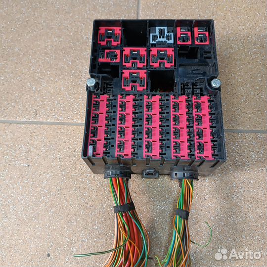 Блок предохранителей салона Ford Fiesta Mk 5