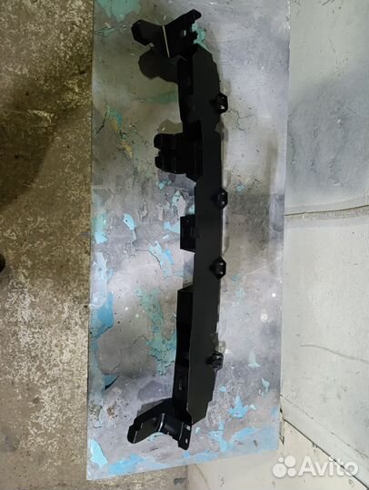 Кронштейн решетки бампера Renault