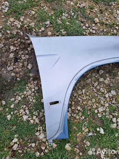 Крыло правое на BMW E53