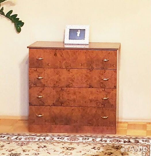 Стенка в гостиную Италия с комодом и тумбой под тв