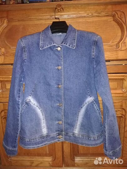 Джинсовая одежда женская и другая