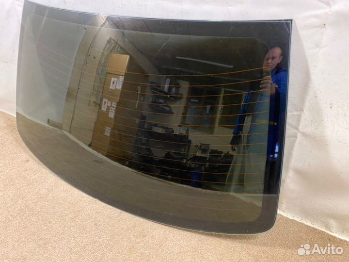 Стекло заднее заднее Hyundai Elantra 3