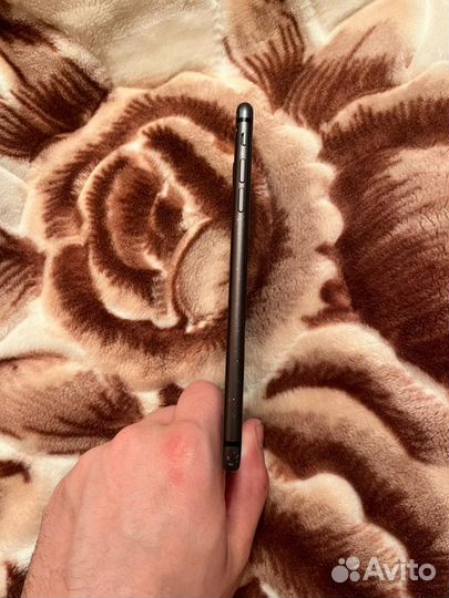 Телефон iPhone 8 plus