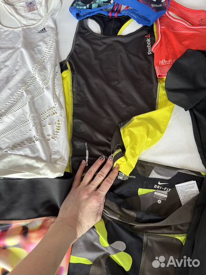 Одежда для спорта женская