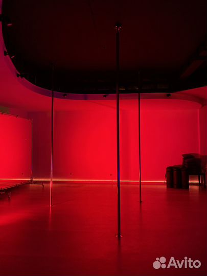 Танцы на пилоне