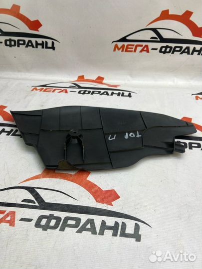 Обшивка салона передняя правая Mazda Mazda3 седан