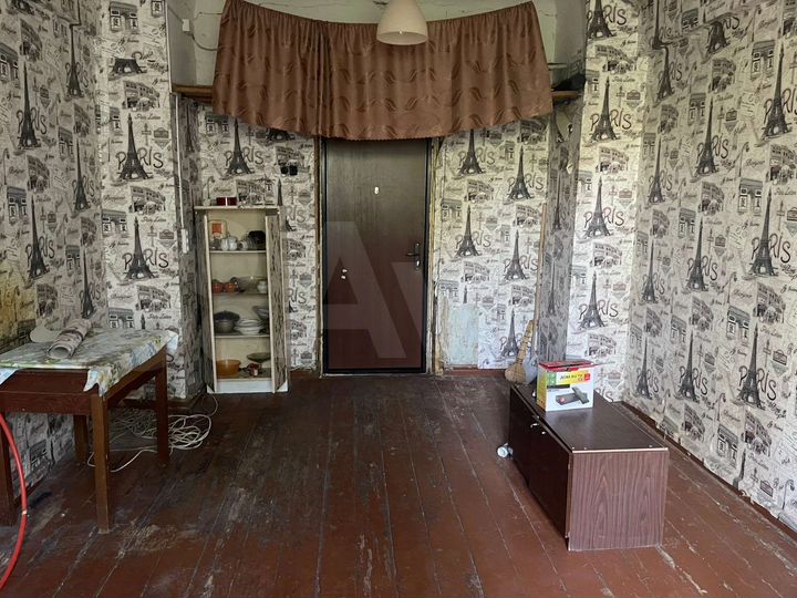 Комната 18 м² в 5-к., 2/4 эт.