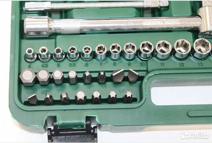 Набор для автомобилиста 82 предмета