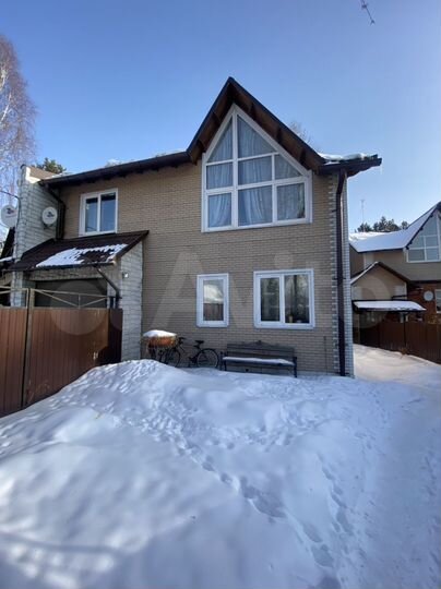 Дом 217,9 м² на участке 4 сот.