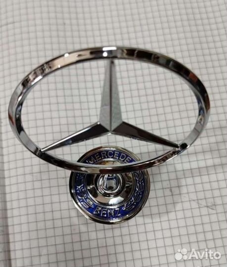 Прицел на капот мерседес