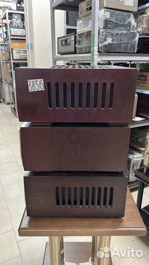 Звуковая аппаратура Accuphase P-300L, C-240, T-100