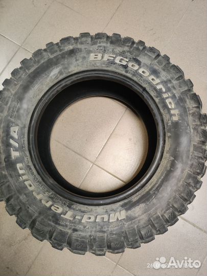 Bfgoodrich Mud-Terrain T/A KM2 265/70 R17