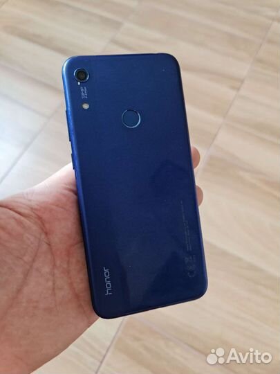 Телефон Honor 8a 32gb