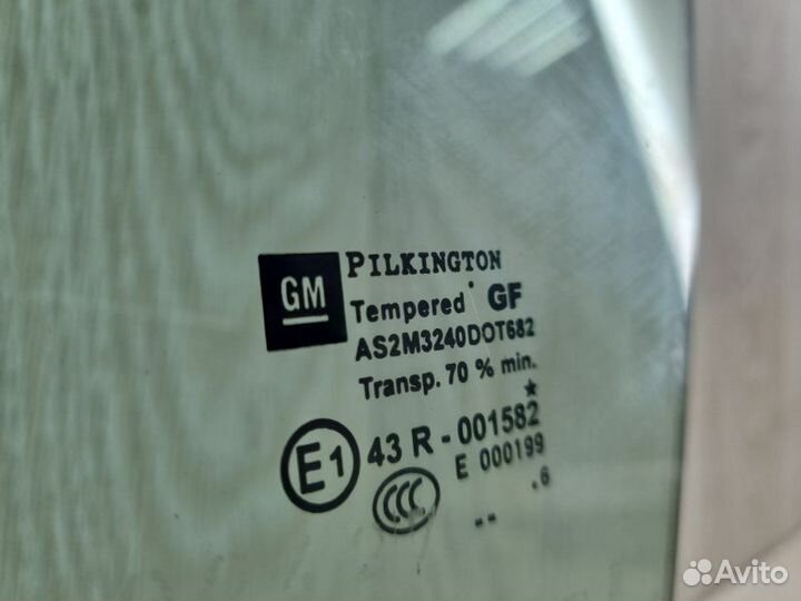 Стекло двери переднее левое Opel Astra H 2004-2014