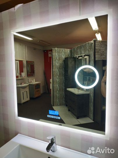 Зеркало Мальта 85 с подсветкой, часами, радио