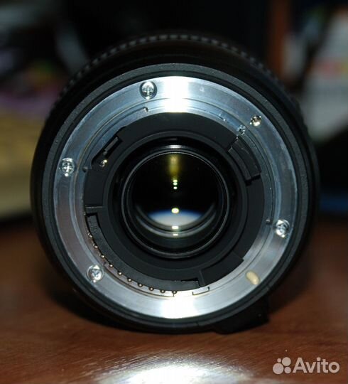 Объектив Nikon 18-70