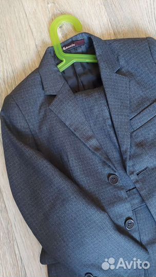 Школьный костюм для мальчика 122 серый