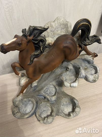 Конь - подставка для коньяка