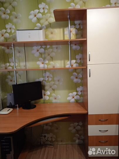 Компьютерный стол