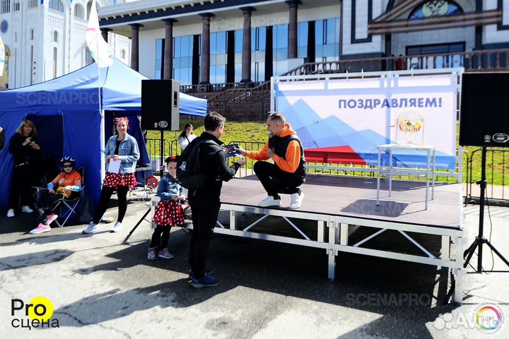 Алюминиевый уличный подиум с подвесом для баннера