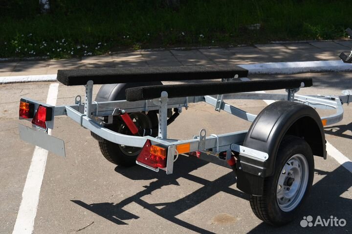 Лодочный прицеп 
