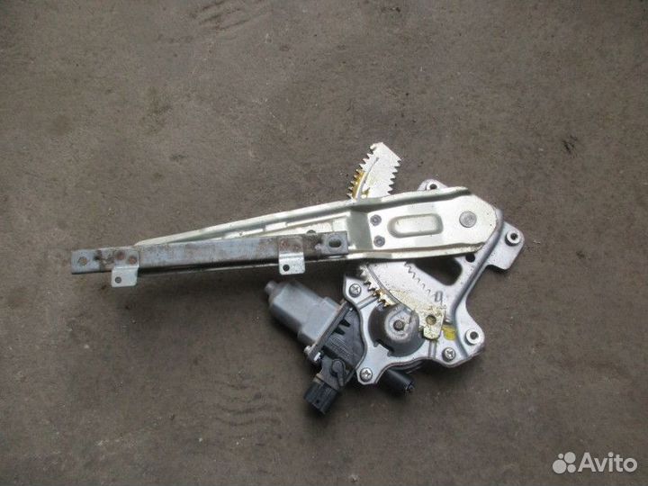 Стеклоподъемник электр. задний правый Mitsubishi L