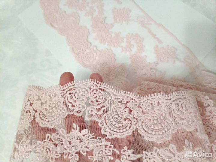 Кружево розовое blumarine 2 метра 10 см