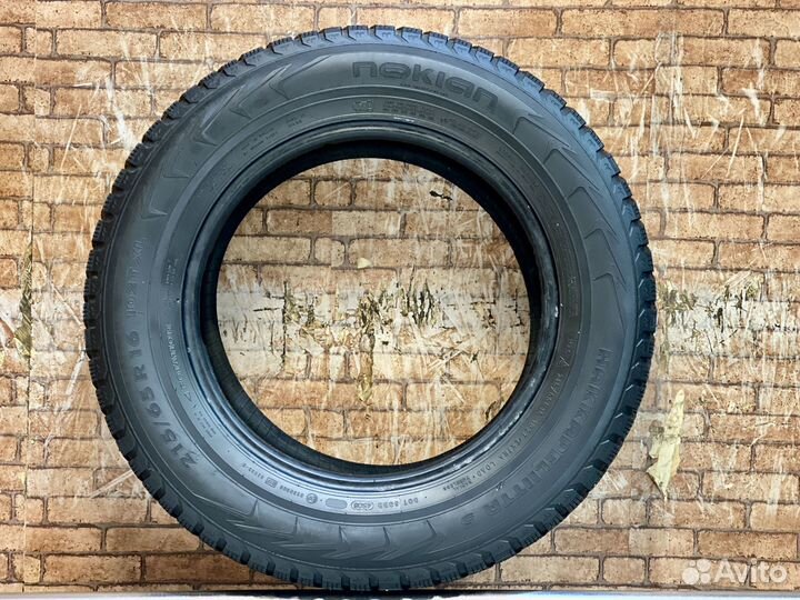 Nokian Tyres Hakkapeliitta 5 215/65 R16