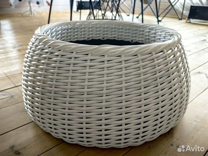 Корзина для маленькой елки