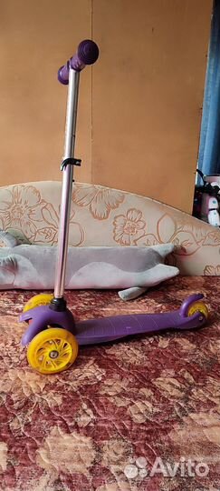 Самокат детский трехколесный со светящимися
